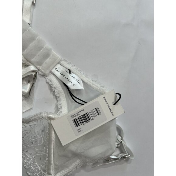Kat The Label Delilah Garter Belt in White - Picture 5 of 5